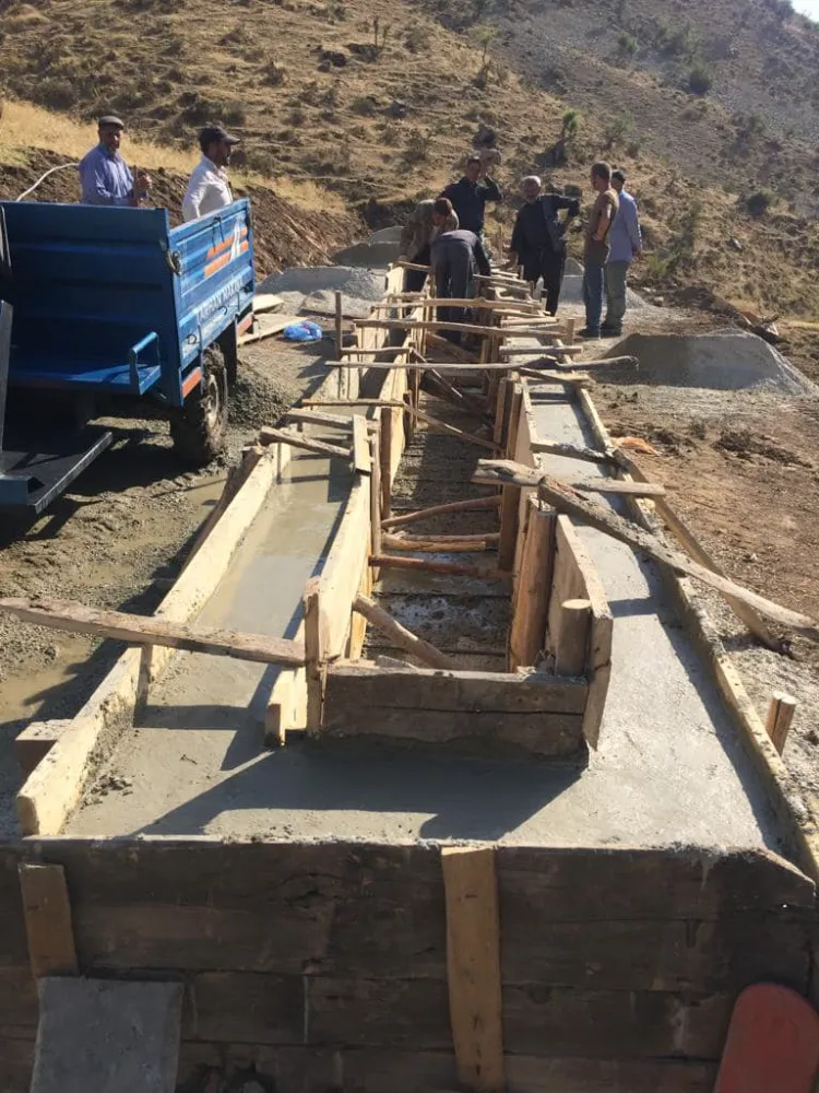 Hizan’da Hayvanlar İçin  Sıvat Kurulumu Yapılıyor