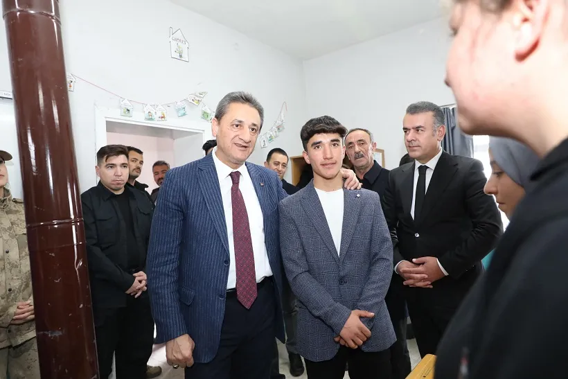 Vali Karaömeroğlu, Öğrencinin Davetini Geri Çevirmedi