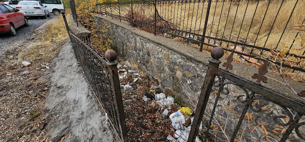 Ahlat’ta Okul Önündeki Kanal Velileri Endişelendiriyor