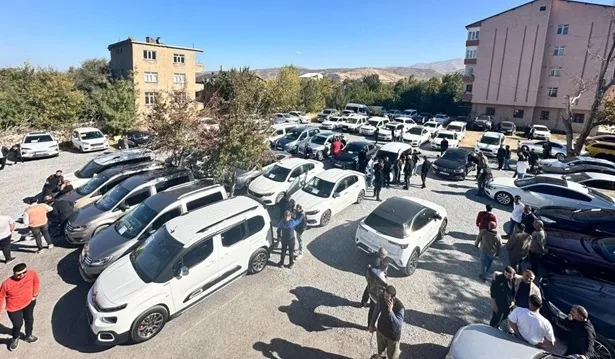 TATVAN AÇIK OTO PAZARI HİZMETE GİRDİ