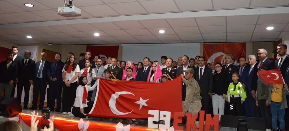 Cumhuriyet’in 102. Yılı Tatvan’da Büyük coşkuyla Kutlandı