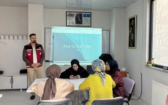 Güroymak’ta Aile İçi İletişim Eğitimi Düzenlendi