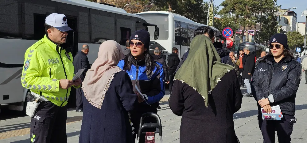 Tatvan’da Emniyetten KADES Tanıtım Çalışması