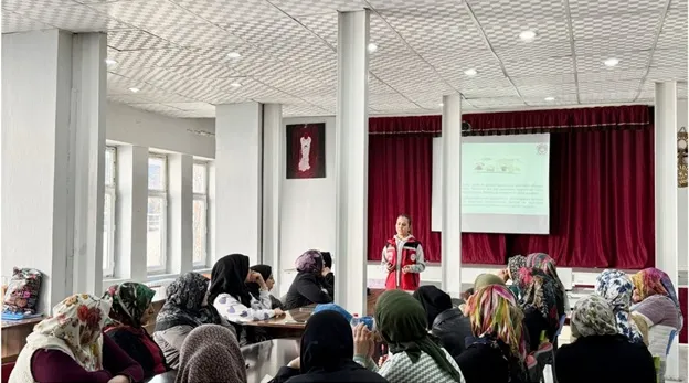 Tatvan SHM’den  Aile İçi İletişim Eğitimi