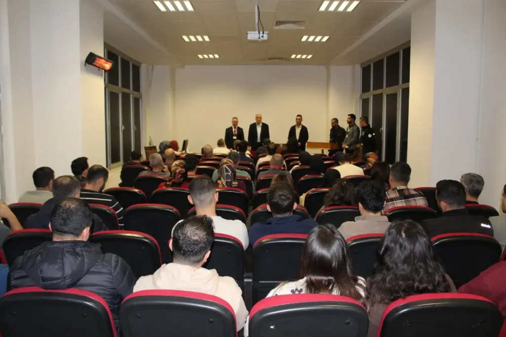 Tatvan Devlet Hastanesinde Sekreterlik Hizmetlerine  Yönelik Eğitim Toplantısı Düzenlendi