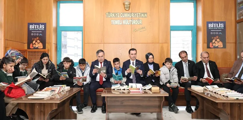 Vali Karakaya’dan Ailelere  Kitap Okuma Çağrısı