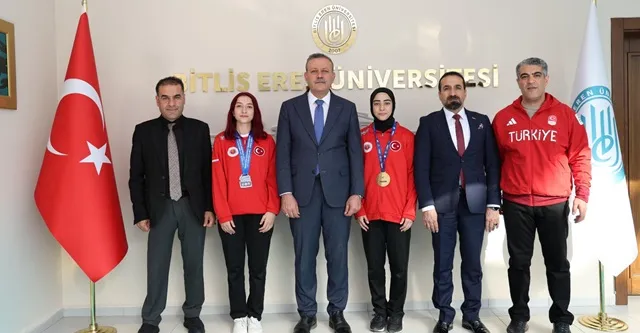 Rektör Elmastaş Şampiyon Sporcuları Ağırladı