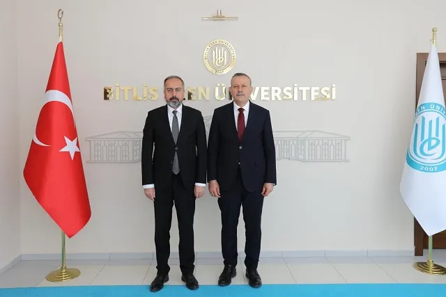 Van YYÜ Rektörü Şevli’den Rektör  Elmastaş’a Hayırlı Olsun Ziyareti