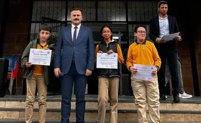 Tatvan Sultan Alparslan İHO’da 3 Öğrenci  500 Tam Puanla Türkiye Birincisi Oldu