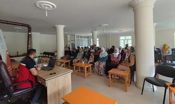 Mutki’de Aile Yılı Kapsamında “Öfke Yönetimi” Eğitimi Verildi