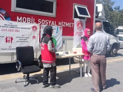 Mobil Sosyal Hizmet Aracı  Tatvan’da Vatandaşlarla Buluştu