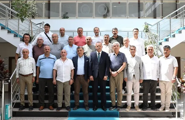 Rektör Elmastaş’a Lise Dönemi  Arkadaşlarından Anlamlı Ziyaret