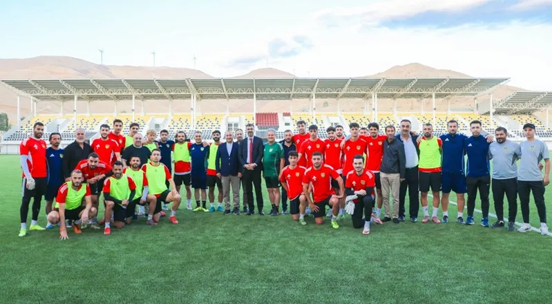 Bitlis Belediye Başkanı Tanğlay’dan Bitlis Spor’a Moral Ziyareti