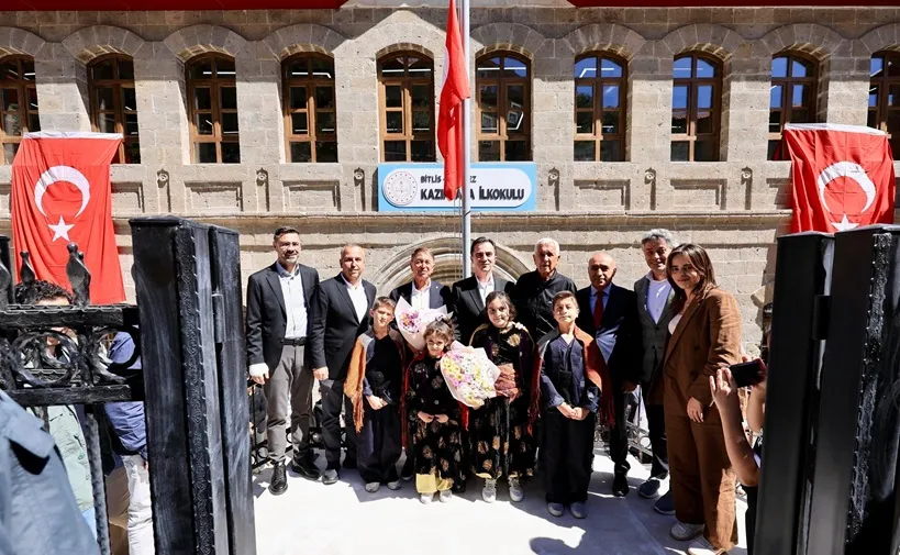 Kazım Paşa İlköğretim Okulu  Yenilenen Yüzüyle Eğitime Açıldı